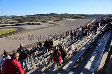 Tribuna ROJA<br />MotoGP Valencia - Cheste